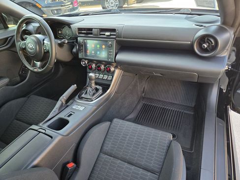 Used 2023 Toyota GR86 image 14