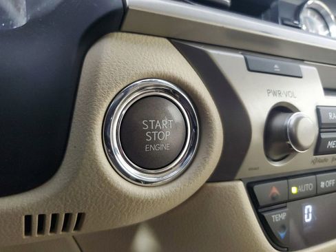 Used 2015 Lexus ES 350 w/ Premium Package FWD image 29