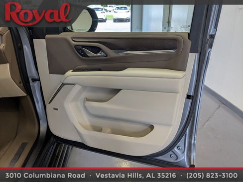 Used 2021 GMC Yukon XL Denali w/ Denali Premium Package RWD image 7