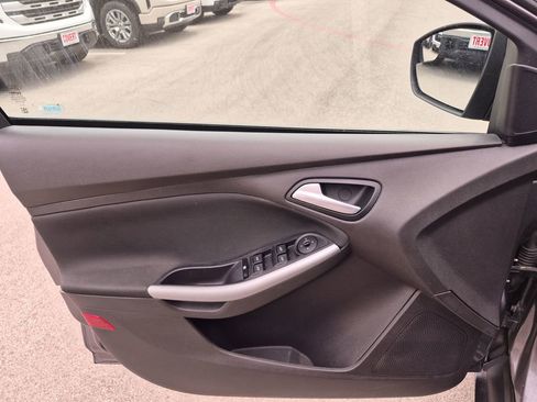 Used 2013 Ford Focus SE FWD image 31