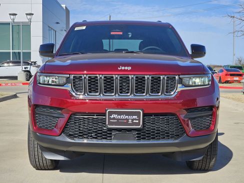 New 2026 Jeep Grand Cherokee Laredo image 6