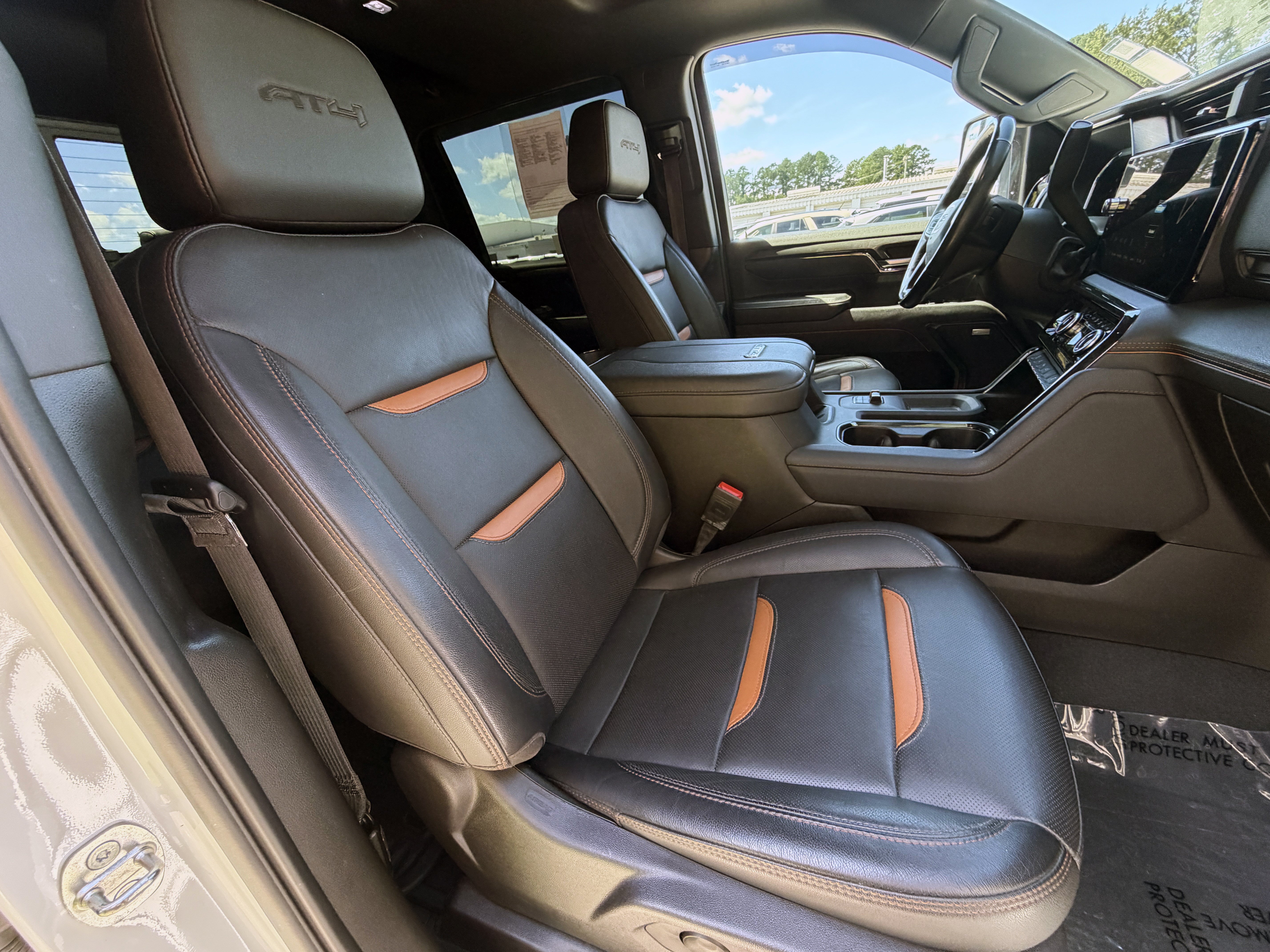 Used 2024 GMC Sierra 2500 AT4 w/ AT4 Premium Plus Package AWD/4WD image 22