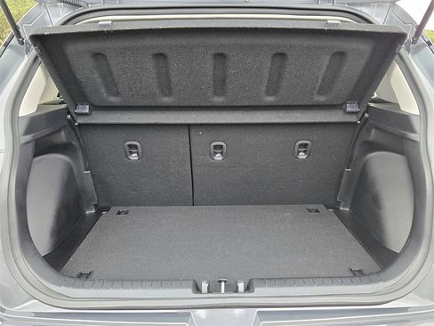 Certified 2025 Hyundai Venue SEL image 14