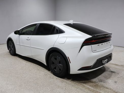 Used 2023 Toyota Prius LE image 4