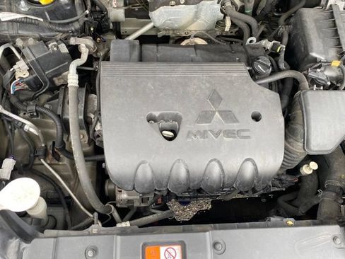 Used 2019 Mitsubishi Outlander ES FWD image 18