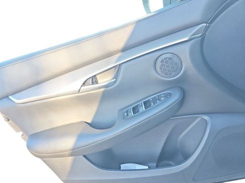 Used 2022 INFINITI QX50 Luxe image 17