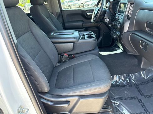 Used 2019 Chevrolet Silverado 1500 Custom Trail Boss AWD/4WD image 27