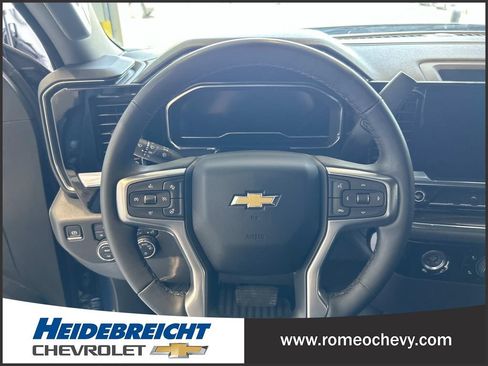 Used 2024 Chevrolet Silverado 1500 LT AWD/4WD image 18