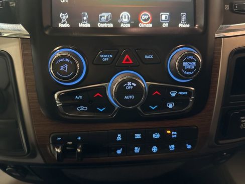 Used 2015 RAM 2500 Laramie image 39