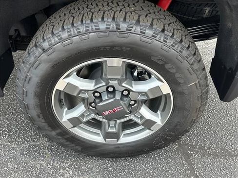 New 2026 GMC Sierra 2500 SLT w/ SLT Premium Package AWD/4WD image 16