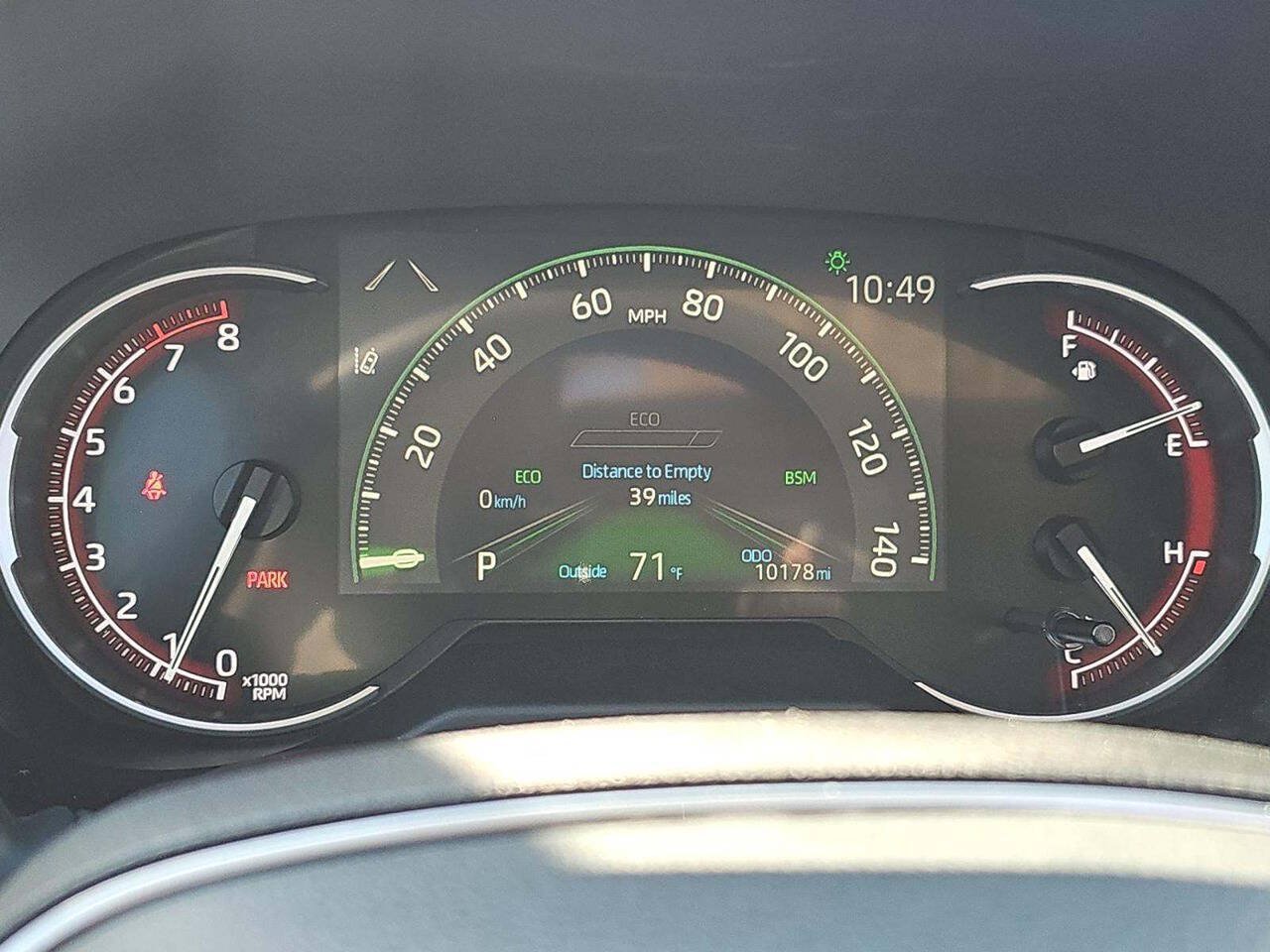 Used 2025 Toyota RAV4 XLE w/ Convenience Package FWD image 23