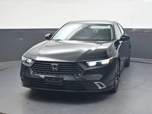 Used 2025 Honda Accord Touring image 13