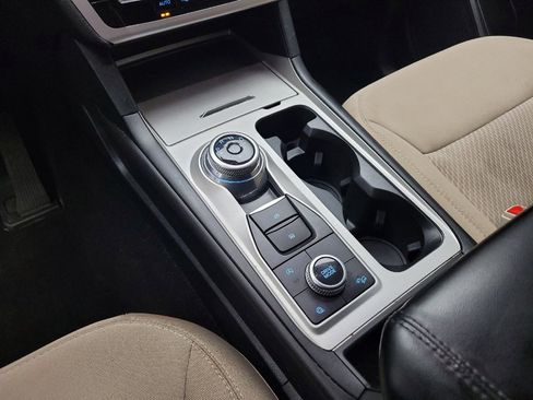 Used 2022 Ford Explorer XLT image 26