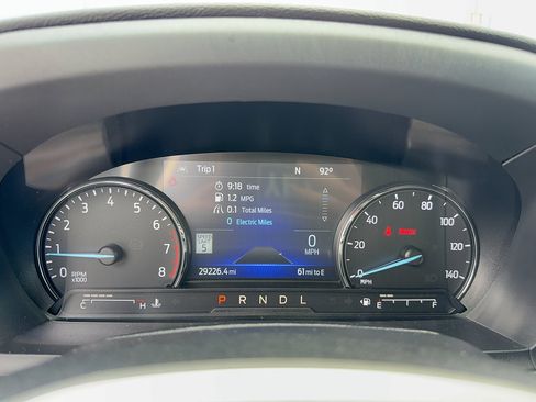 Certified 2022 Ford Explorer Limited w/ Hybrid Equipment Group 310A AWD/4WD image 17