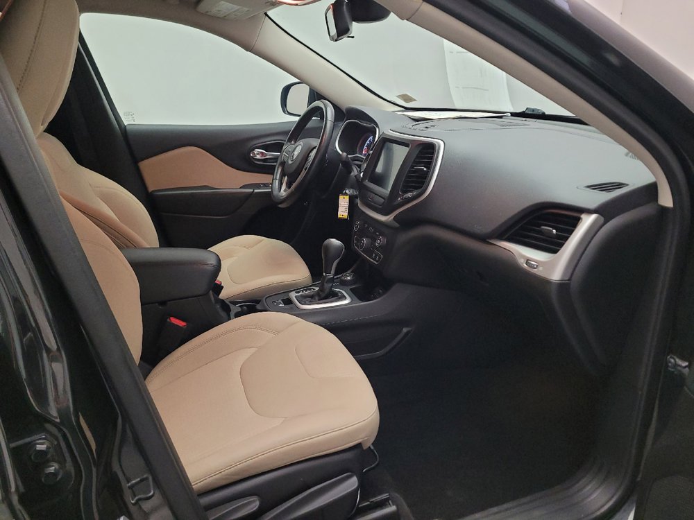 Used 2015 Jeep Cherokee Latitude w/ Cold Weather Group AWD/4WD image 21