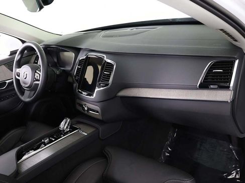 Used 2023 Volvo XC90 T8 Ultimate w/ Protection Package Premier AWD/4WD image 34