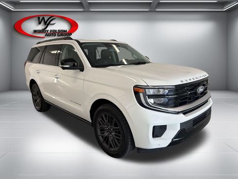 New 2027 Ford Expedition Platinum w/ Driver's Package RWD image 3