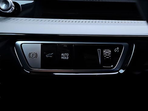 New 2025 Cadillac Optiq Sport 1 w/ LPO, ONYX Package image 22