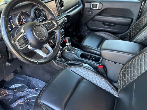 Used 2021 Jeep Wrangler Unlimited Sahara image 9