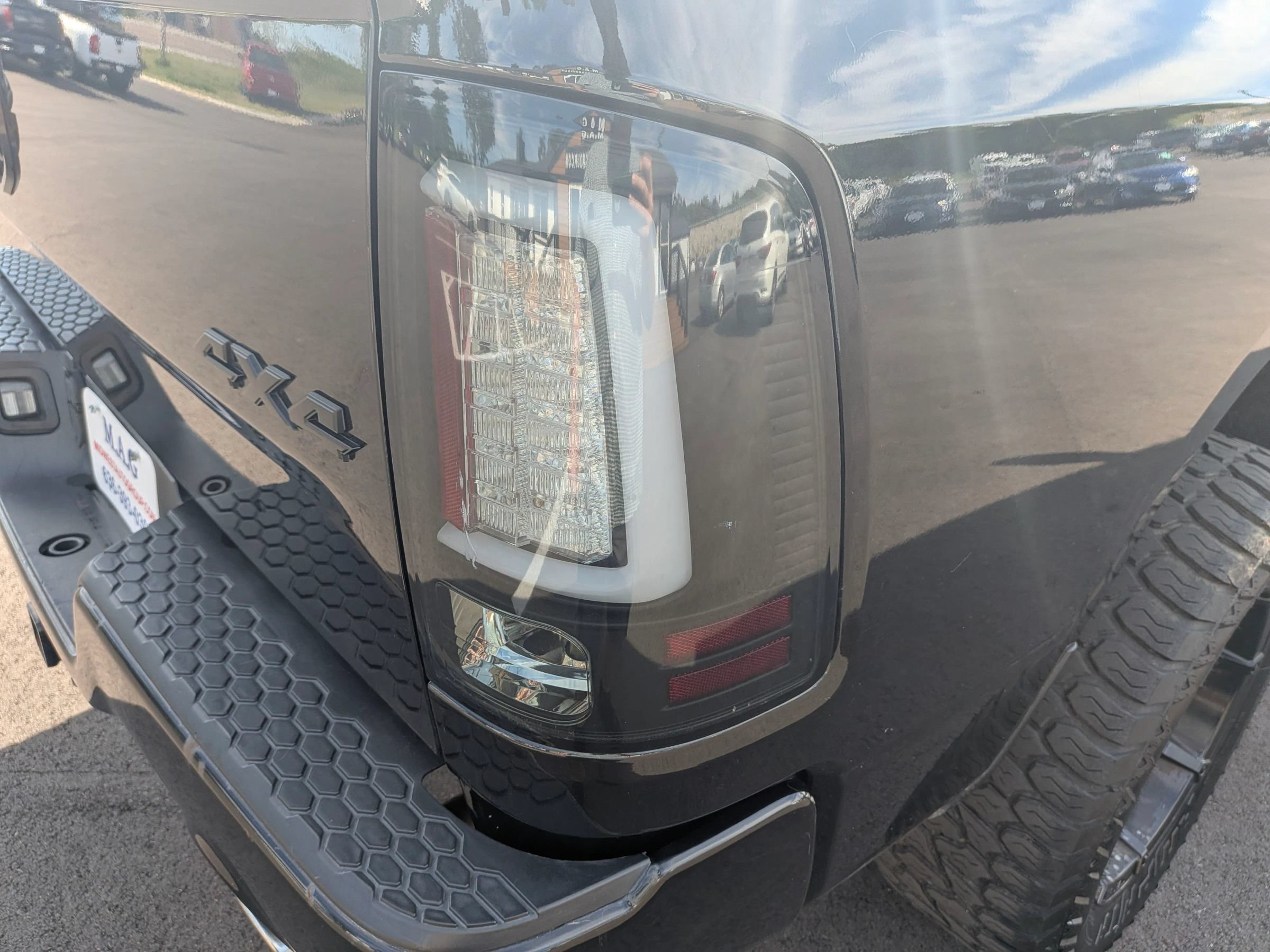 Used 2018 RAM 1500 Express w/ Black Ram 1500 Express Group AWD/4WD image 17