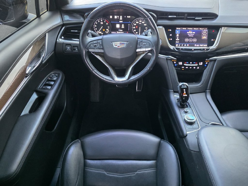 Used 2020 Cadillac XT6 Sport w/ Platinum Package AWD/4WD image 11