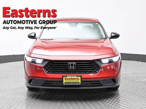 Used 2025 Honda Accord SE image 2