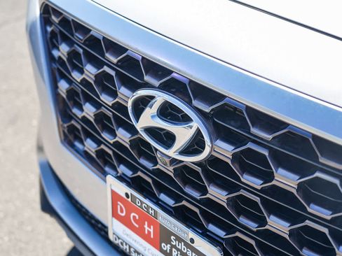 Used 2019 Hyundai Santa Fe FWD image 3