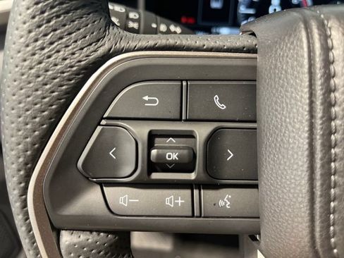 Used 2025 Toyota Tundra Limited AWD/4WD image 7