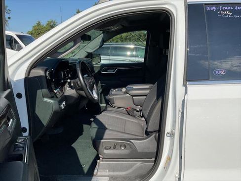 Used 2023 GMC Sierra 1500 SLE AWD/4WD image 13