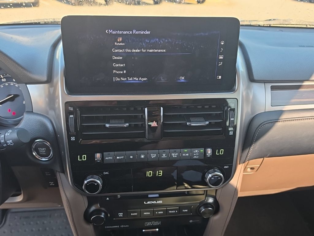Used 2023 Lexus GX 460 Premium w/ Accessory Package AWD/4WD image 23