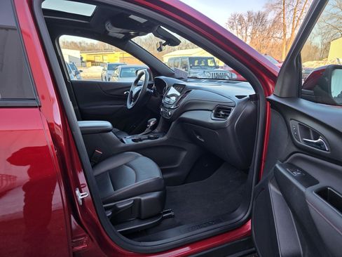 Used 2023 Chevrolet Equinox RS w/ RS Leather Package image 24