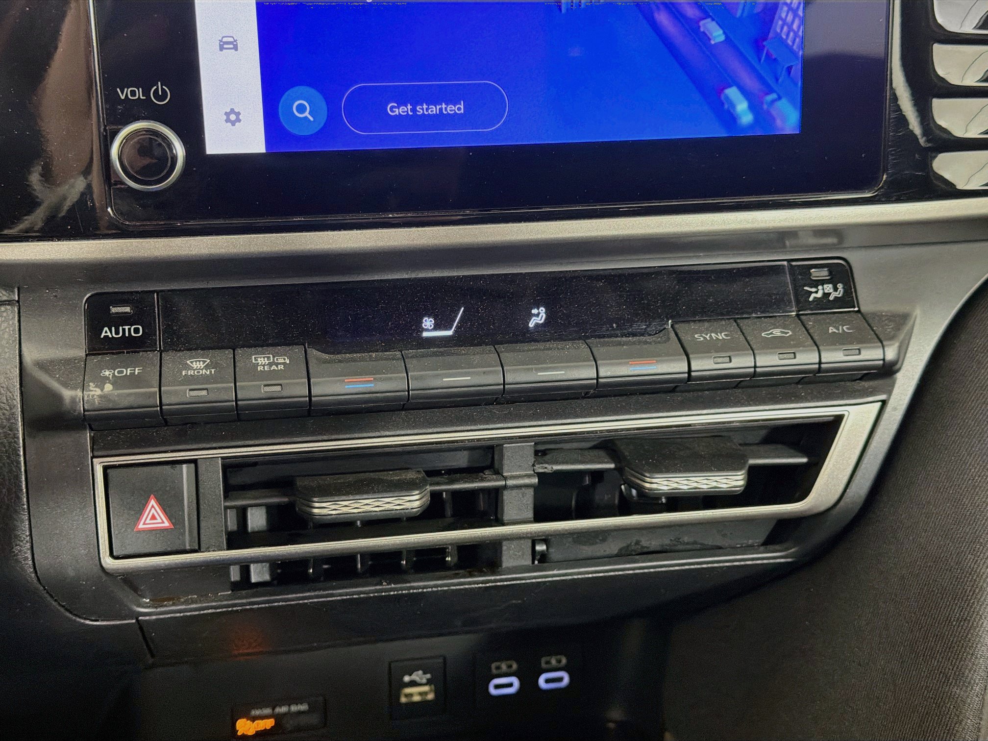 Used 2025 Toyota Camry LE FWD image 23