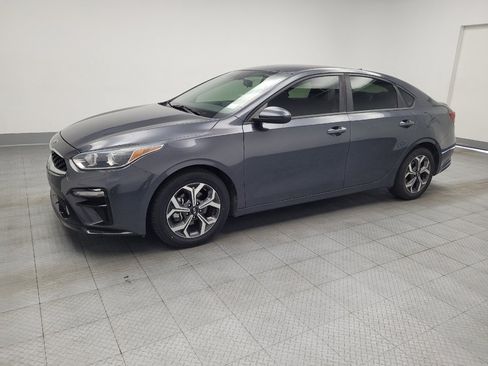 Used 2019 Kia Forte LXS FWD image 2