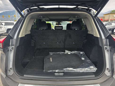 Used 2021 Nissan Rogue SL image 31