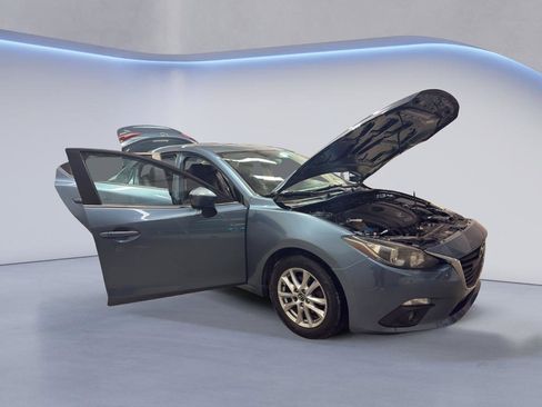 Used 2015 MAZDA MAZDA3 i Grand Touring image 8