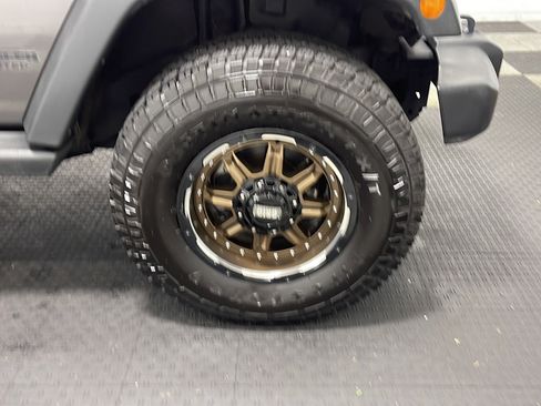 Used 2014 Jeep Wrangler Unlimited Sport w/ Power Convenience Group AWD/4WD image 21