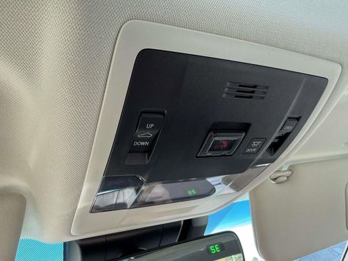 Used 2022 Lexus ES 350 w/ Premium Package image 27