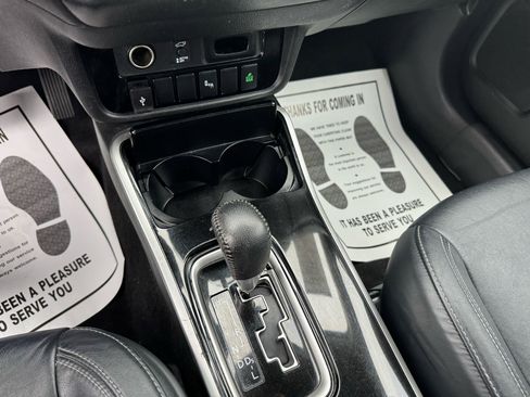 Used 2020 Mitsubishi Outlander SEL image 15