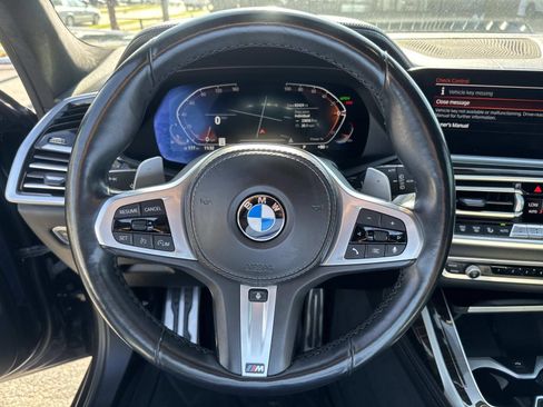 Used 2021 BMW X7 xDrive40i w/ M Sport Package image 22