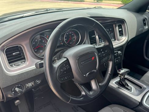 Used 2021 Dodge Charger SXT RWD image 19