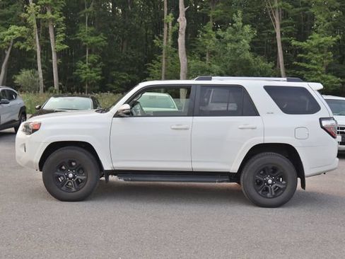 Used 2021 Toyota 4Runner SR5 Premium w/ Moonroof Package AWD/4WD image 4