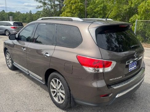 Used 2015 Nissan Pathfinder SL image 5