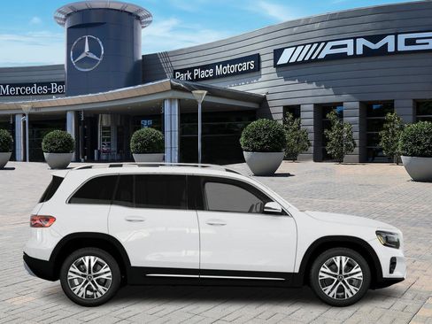 New 2026 Mercedes-Benz GLB 250 image 2