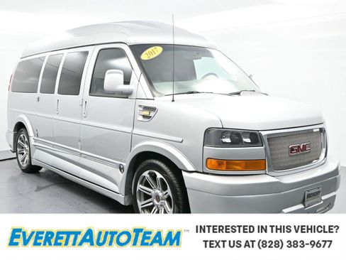 Used 2017 GMC Savana 2500 RWD image 1