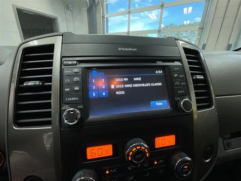 Used 2013 Nissan Frontier SL RWD image 17