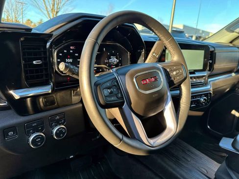 Used 2024 GMC Sierra 1500 SLE image 17