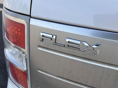 Used 2011 Ford Flex Limited w/ Rapid Spec Order Code image 16