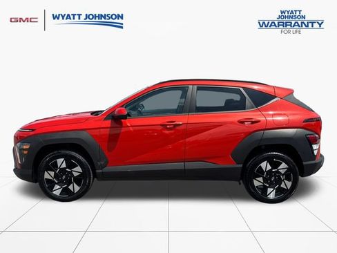 Used 2025 Hyundai Kona SEL AWD/4WD image 2