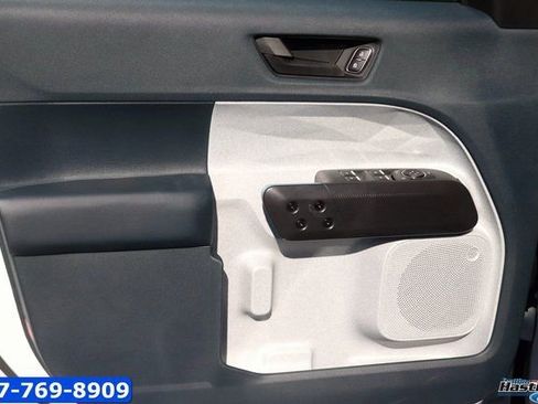 New 2025 Ford Maverick XLT w/ XLT Luxury Package image 9