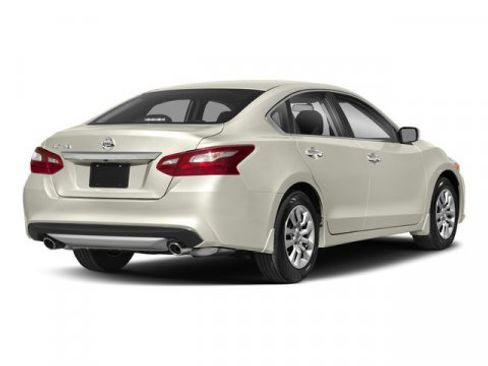 Used 2018 Nissan Altima 2.5 S w/ S Convenience Package image 3